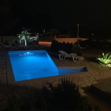 Villa Santa Barbara Vrsi Luaran gambar