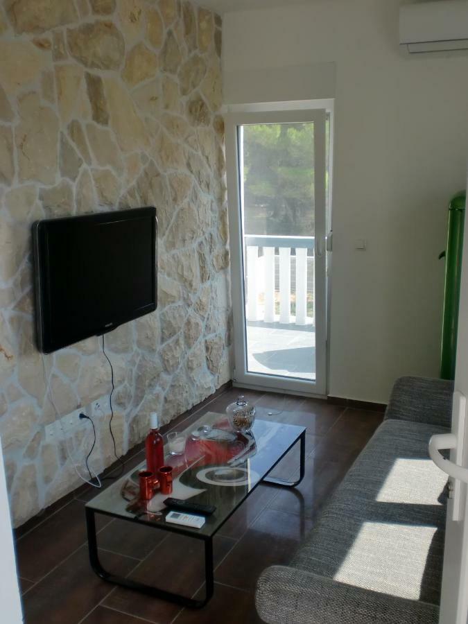 Villa Santa Barbara Vrsi Luaran gambar