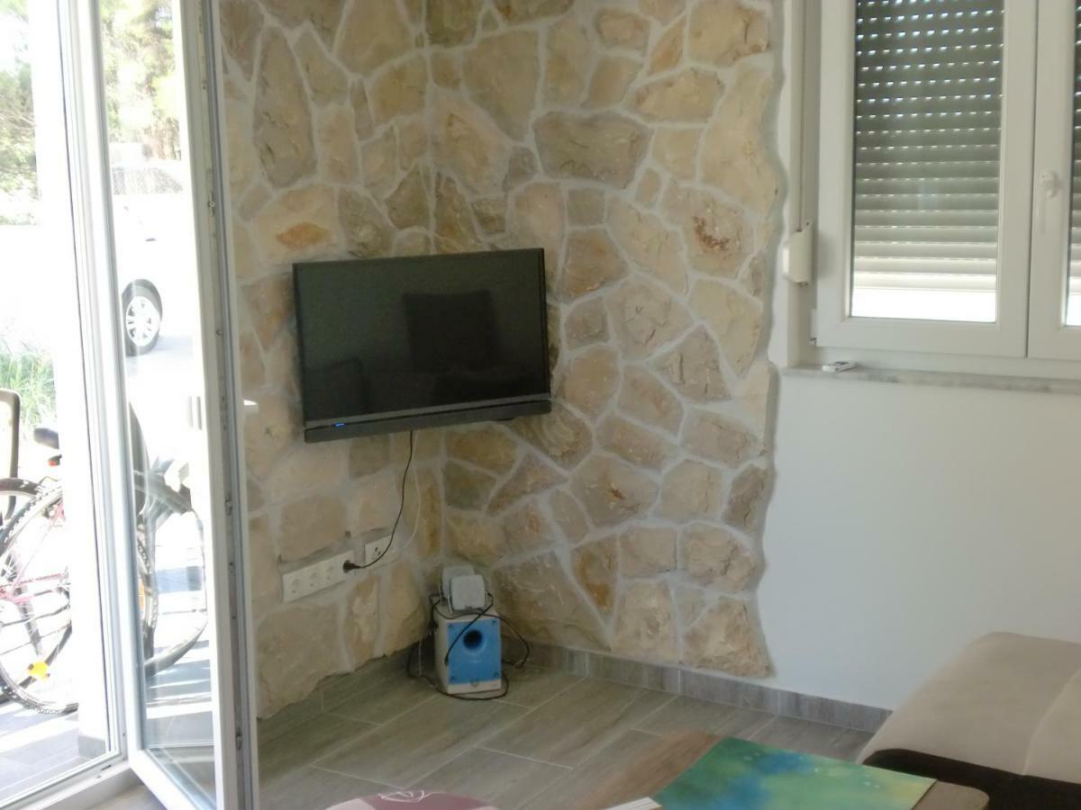 Villa Santa Barbara Vrsi Luaran gambar