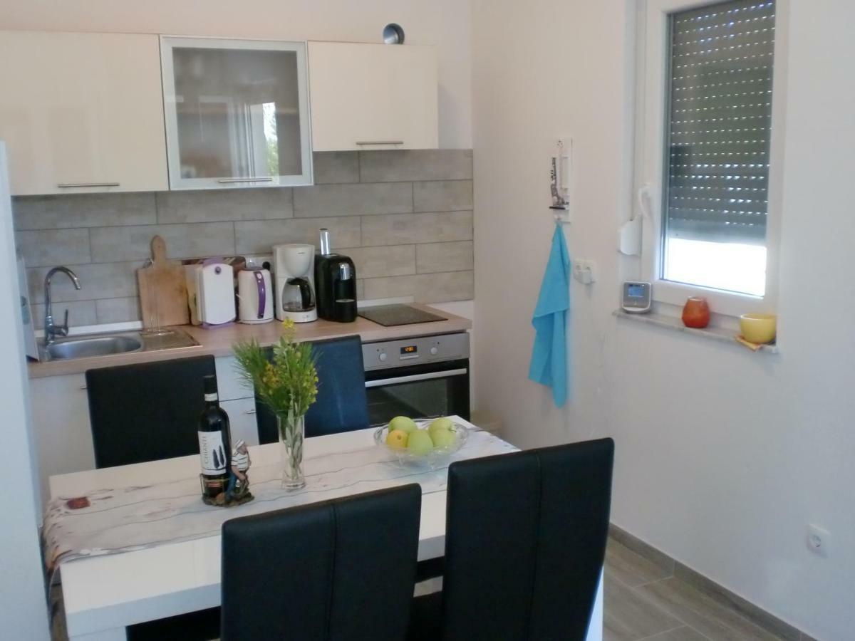 Villa Santa Barbara Vrsi Luaran gambar